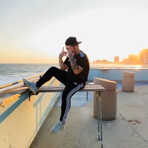 Meet your Posher, Adrian